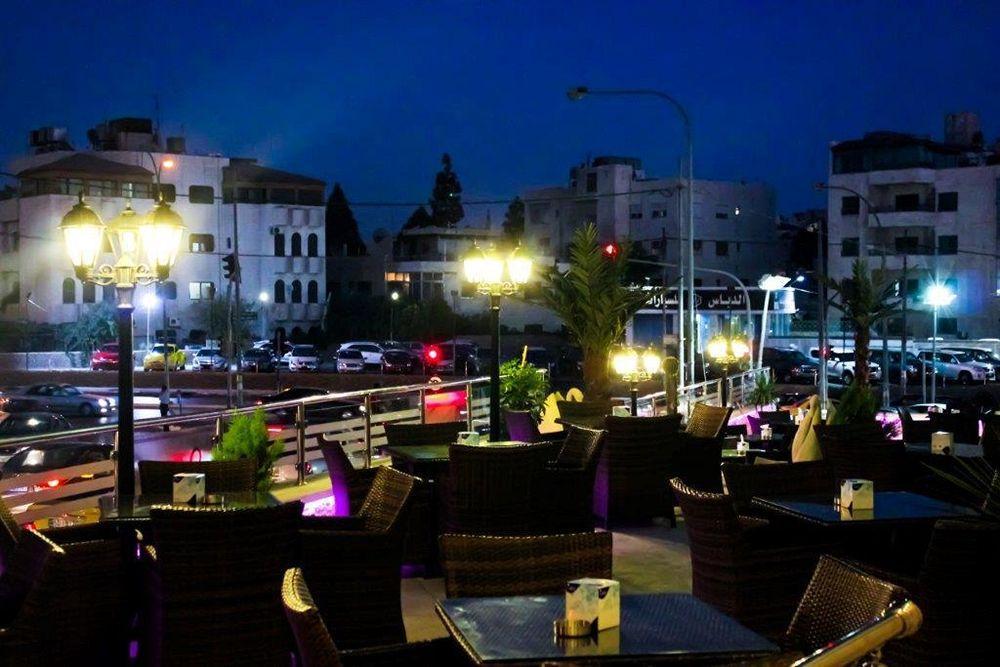 Days Inn Hotel & Suites Amman Bagian luar foto